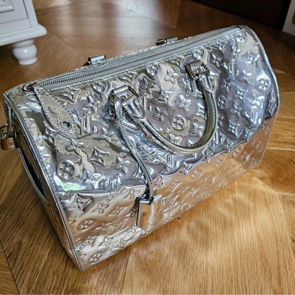 Louis Vuitton Limited Edition Silver Monogram Miroir Speedy 35 - Picture 5 of 13